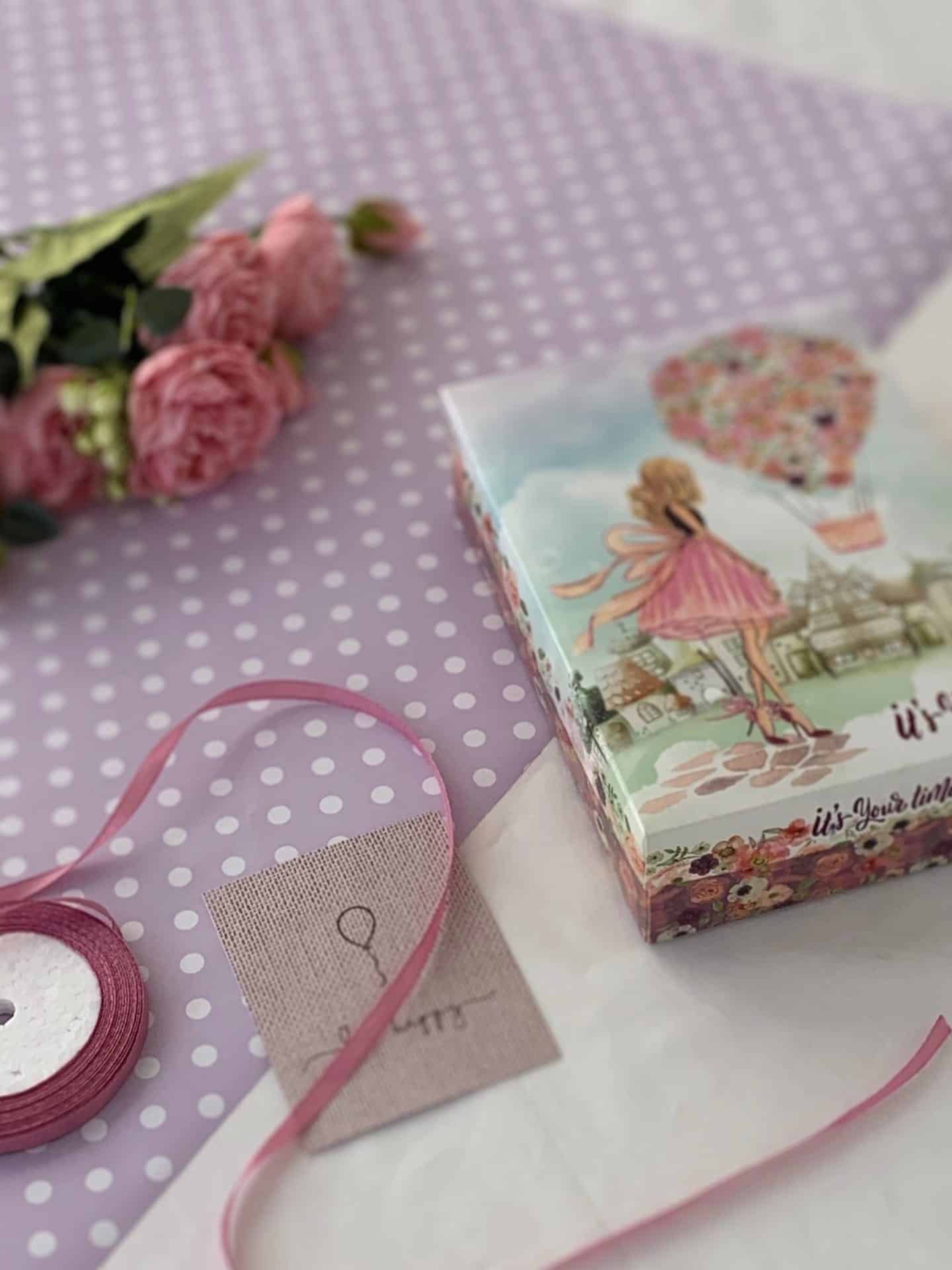 zDS7ypdKV1A Коробка для подарка "Сегодня твой день" — изображение 1