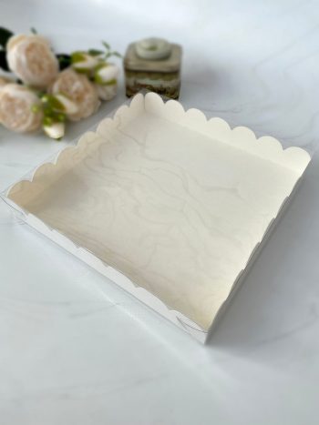 Коробка с прозрачной крышкой волна 15 см, белая