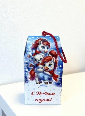 Коробка новогодняя подарочная На полюсе, 100х55х128 мм (домик со шнурком) — изображение 3