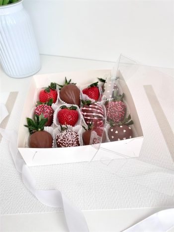 Коробка с прозрачной крышкой под клубнику в шоколаде/моти/зефир/печенье, 200х200х60 мм, Белый